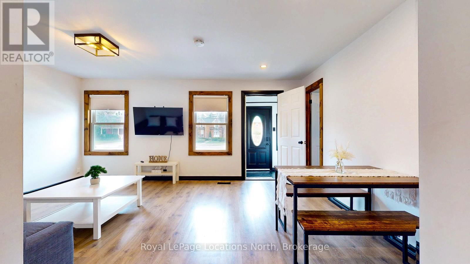 452 HURONTARIO STREET Image 11