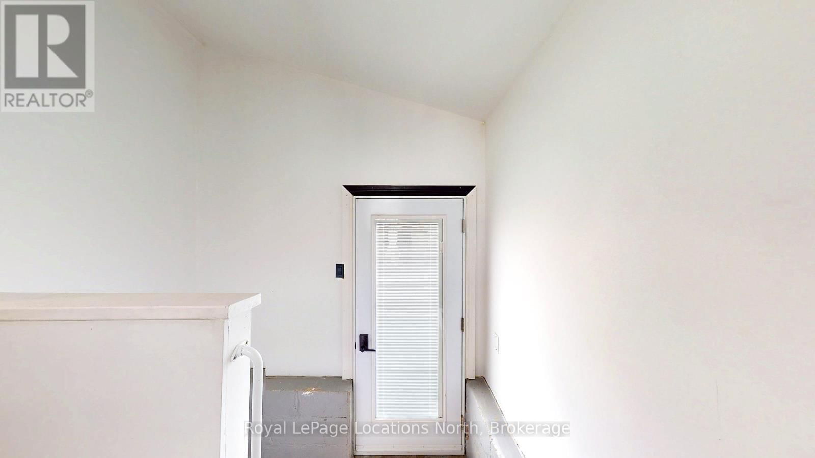 452 HURONTARIO STREET Image 21