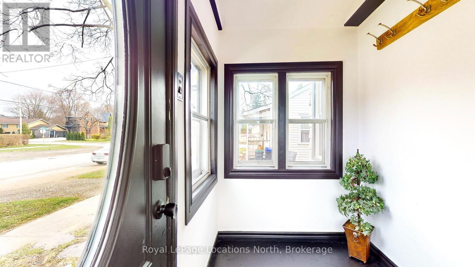 452 HURONTARIO STREET Image 8