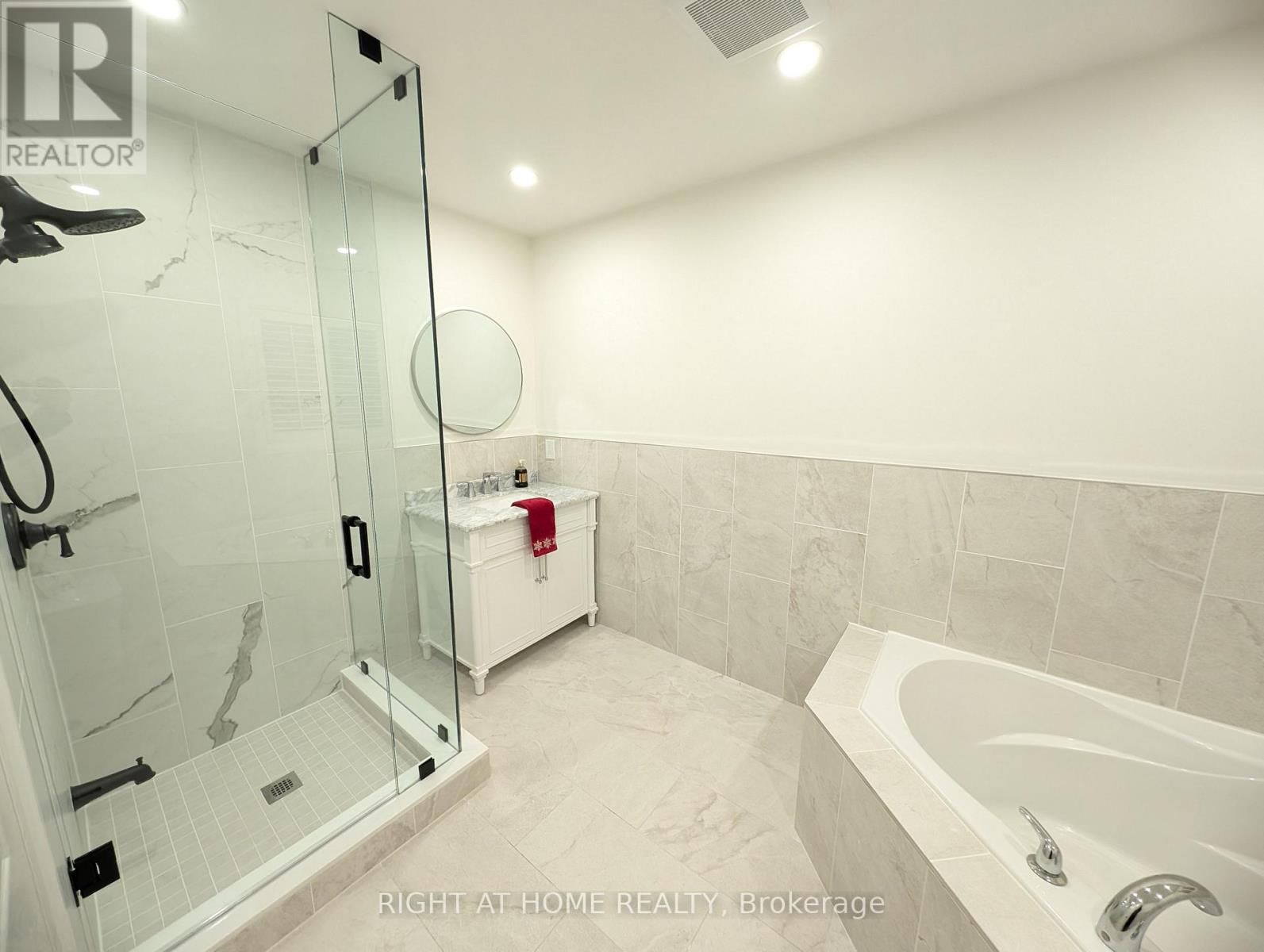 16 IMPERIAL CROWN LANE Image 13