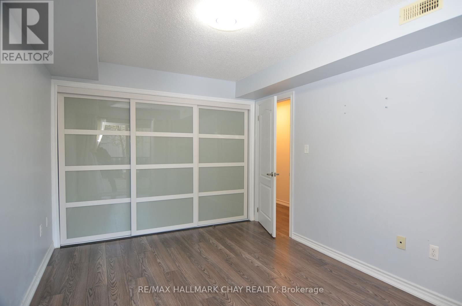 8 - 49 FERNDALE DRIVE SOUTH Image 14