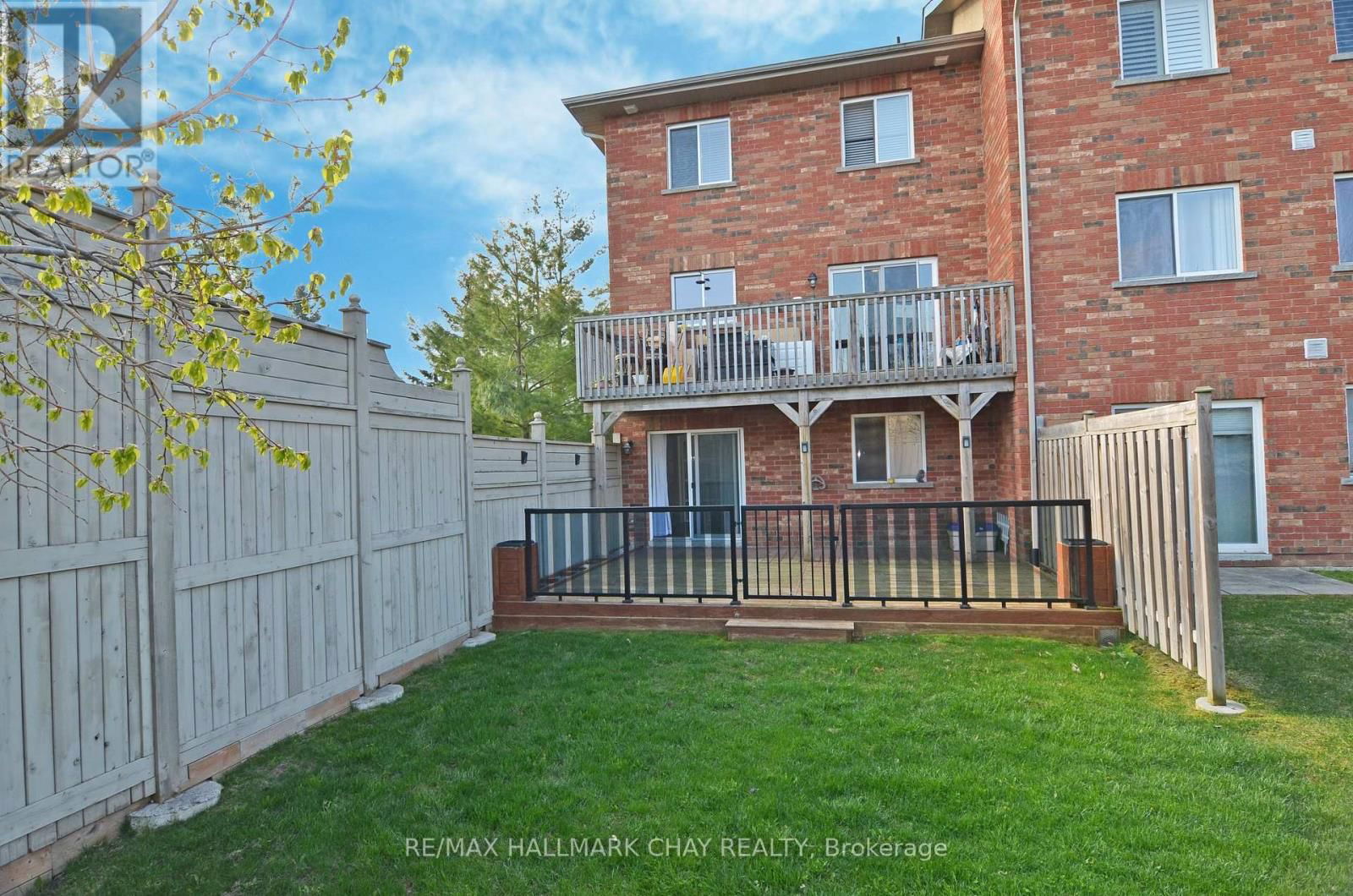 8 - 49 FERNDALE DRIVE SOUTH Image 22