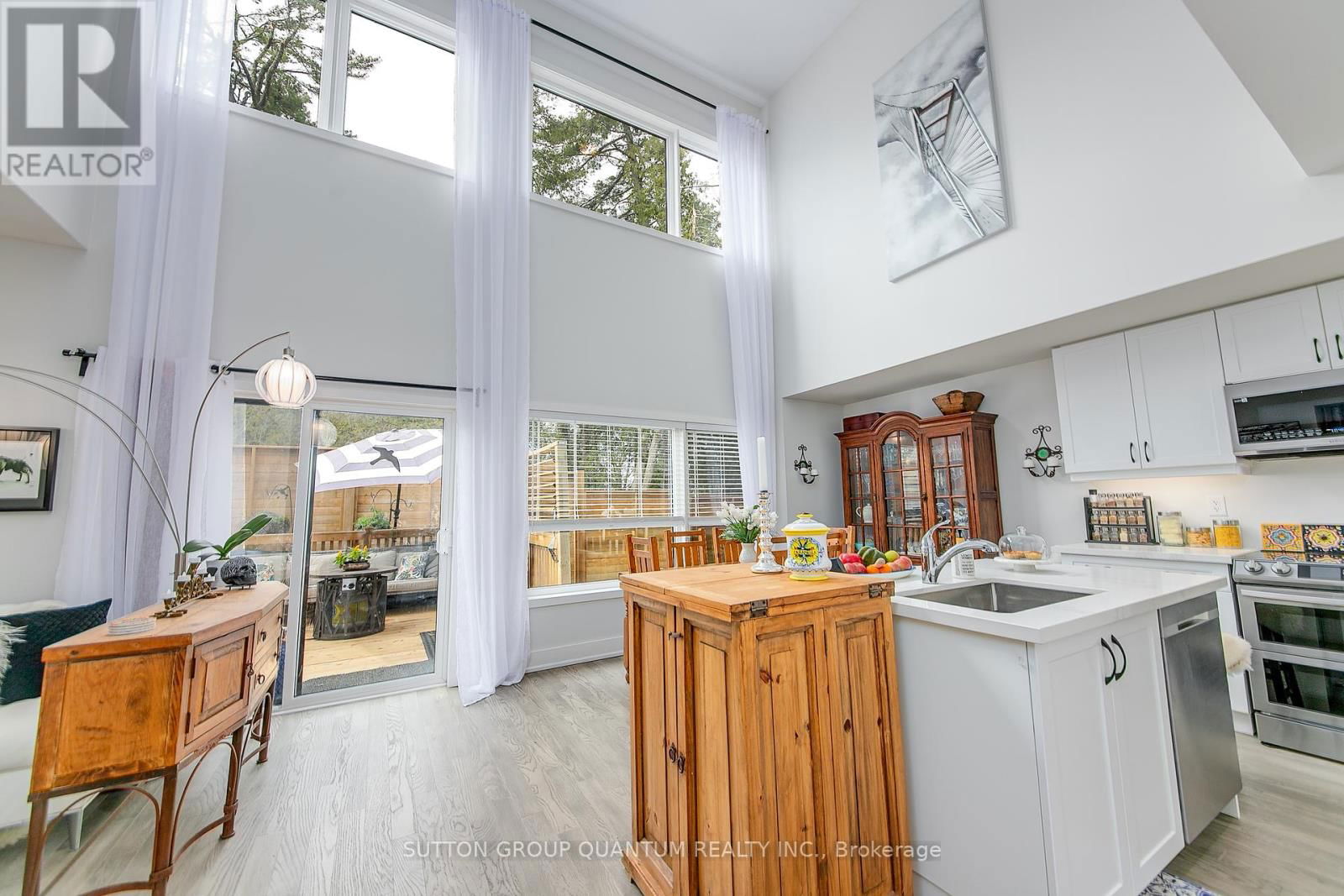 35 RUBY CRESCENT Image 10