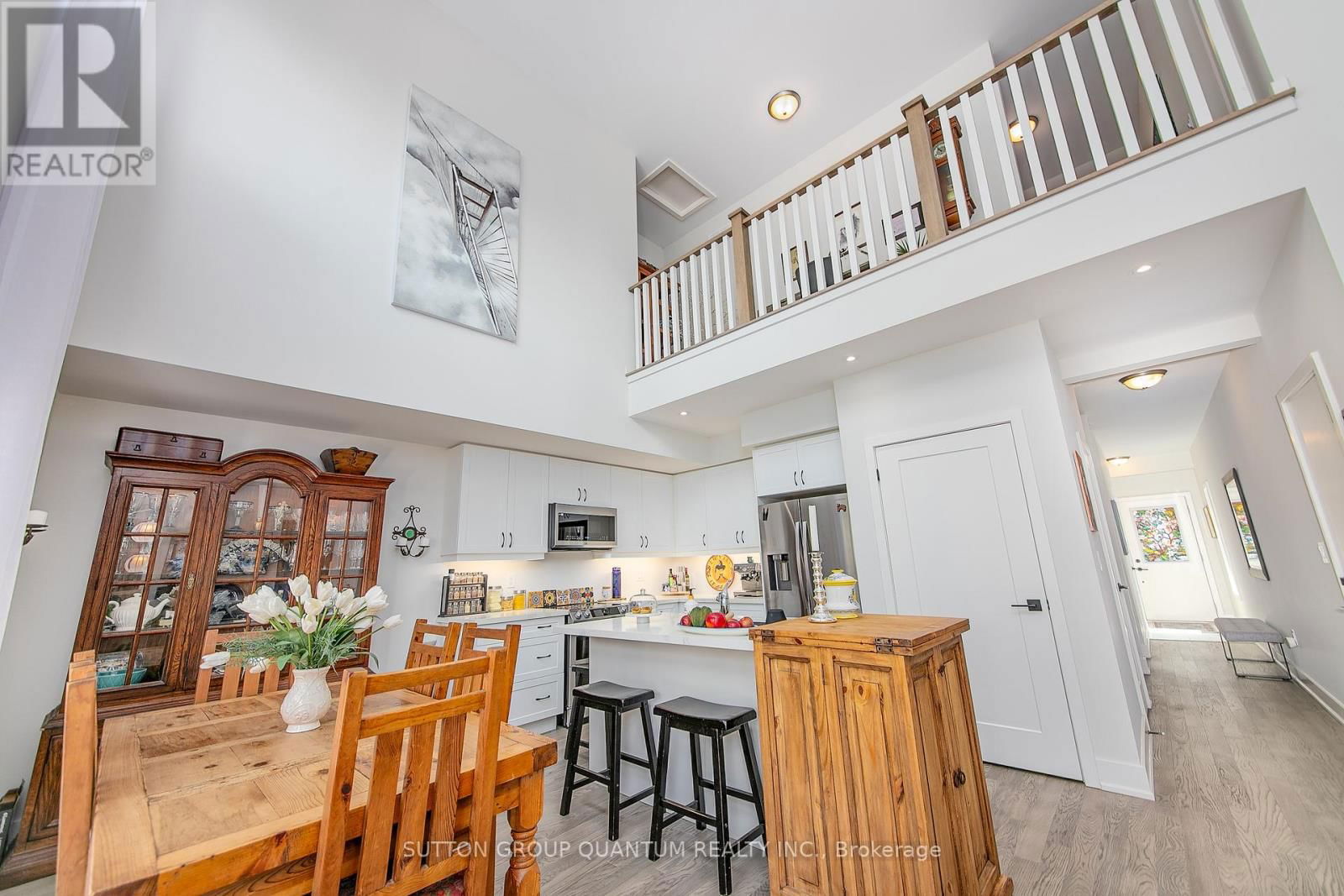35 RUBY CRESCENT Image 16