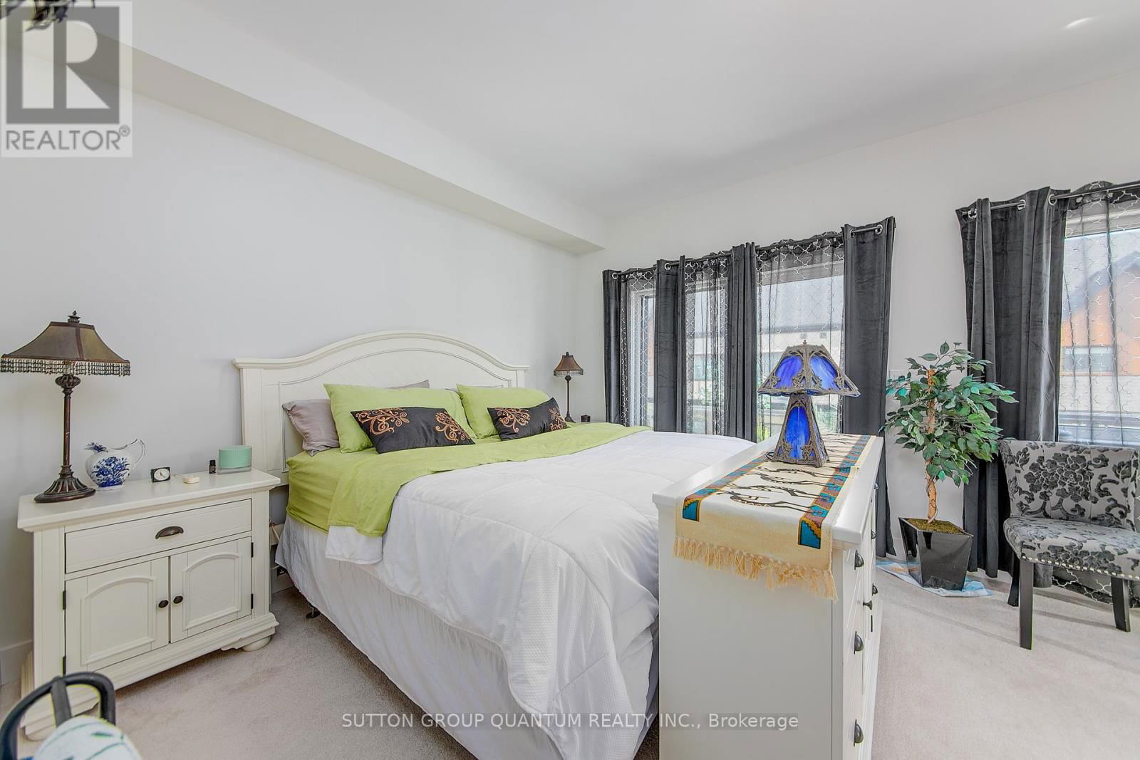 35 RUBY CRESCENT Image 30