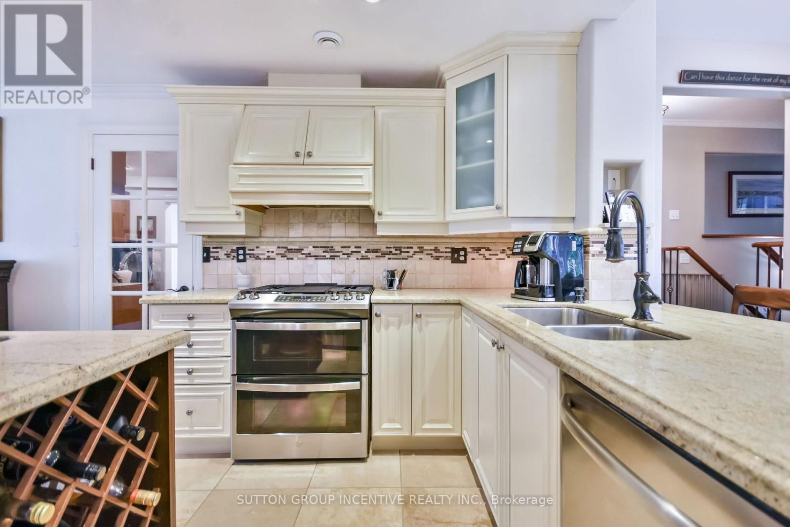 287 EDGEHILL DRIVE Image 18