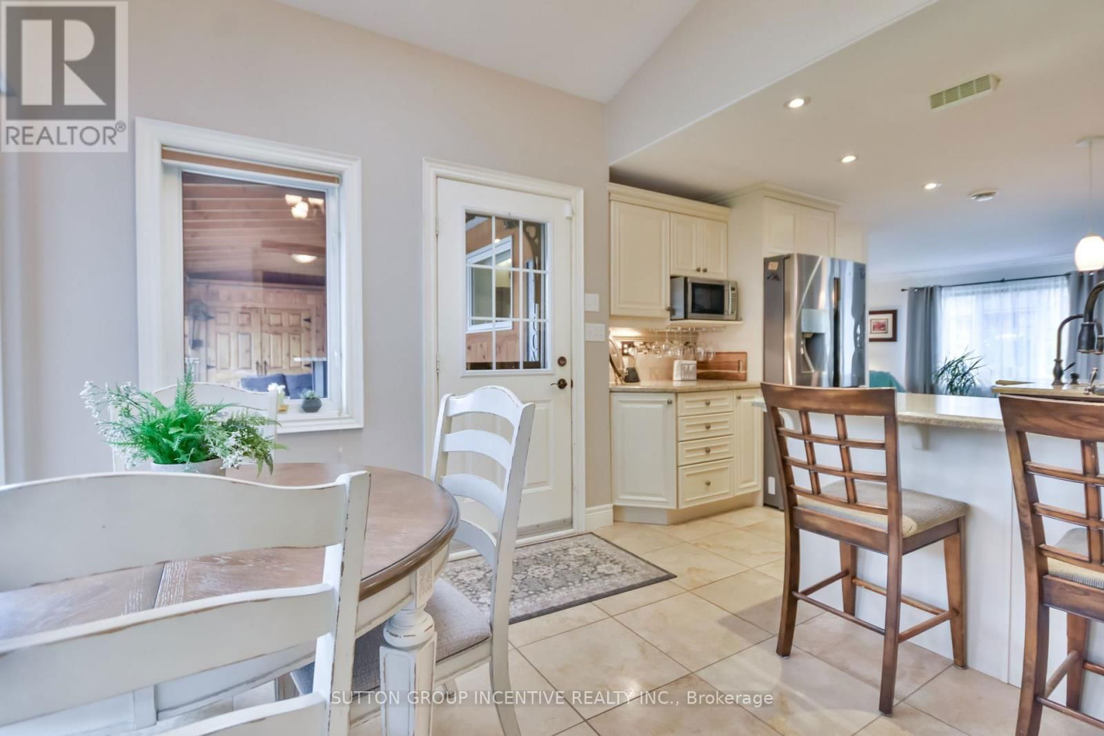 287 EDGEHILL DRIVE Image 19