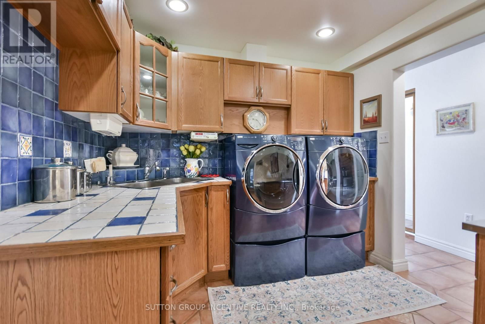 287 EDGEHILL DRIVE Image 28