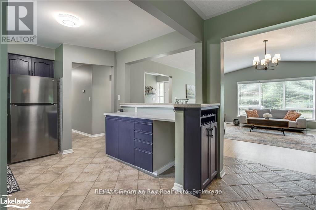50 LEONARD ROAD Image 17