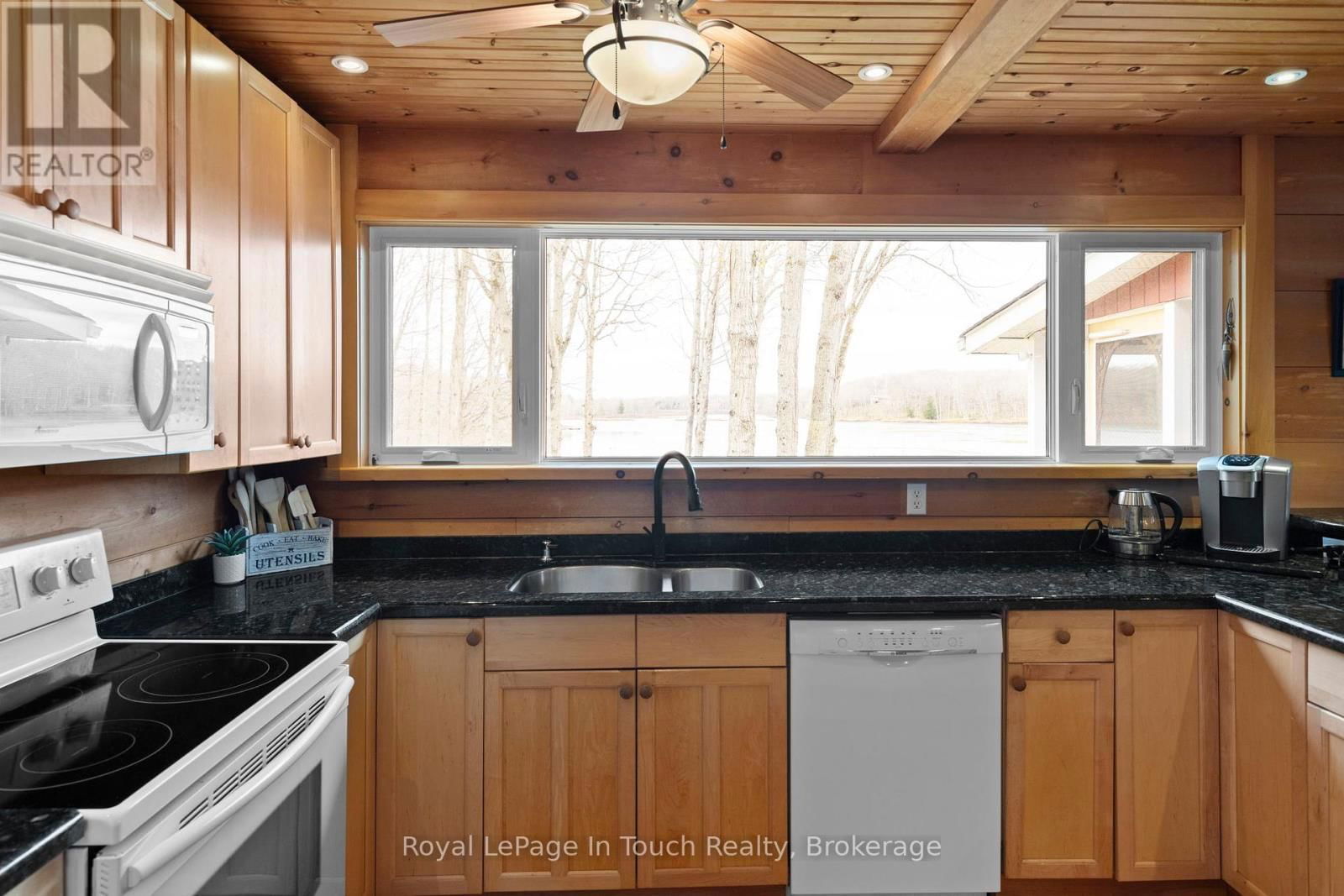1472 OTTER POINT ROAD Image 17
