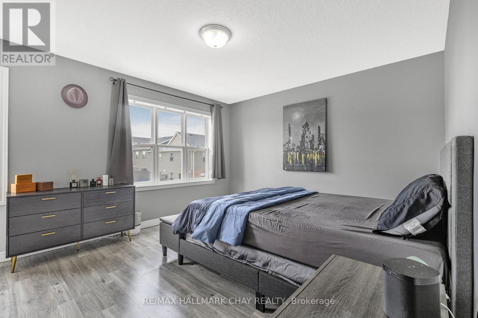 6 - 1 LEGGOTT AVENUE Image 12