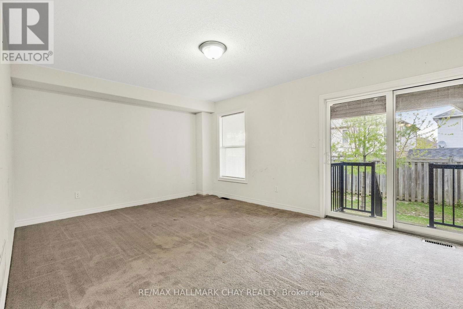 6 - 1 LEGGOTT AVENUE Image 19