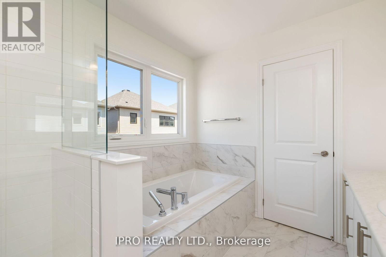 11 PHOENIX BOULEVARD Image 19
