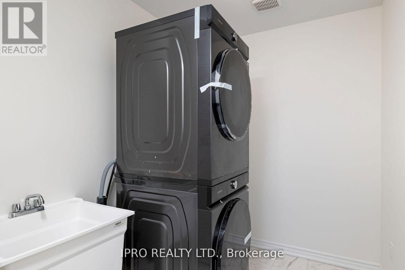 11 PHOENIX BOULEVARD Image 32