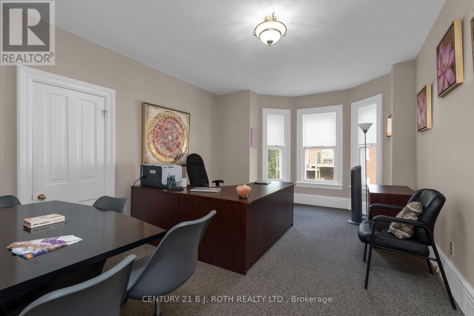 80 WORSLEY STREET Image 12