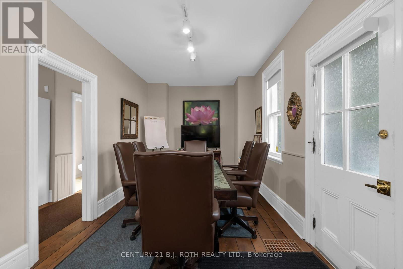 80 WORSLEY STREET Image 7
