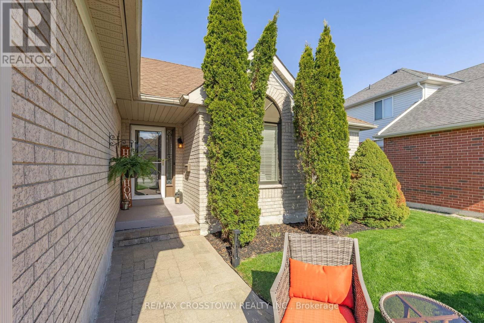 40 COUNTRY LANE Image 3