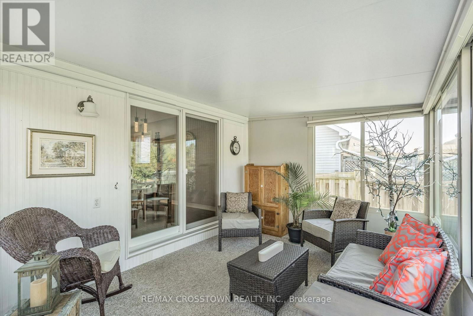 40 COUNTRY LANE Image 31