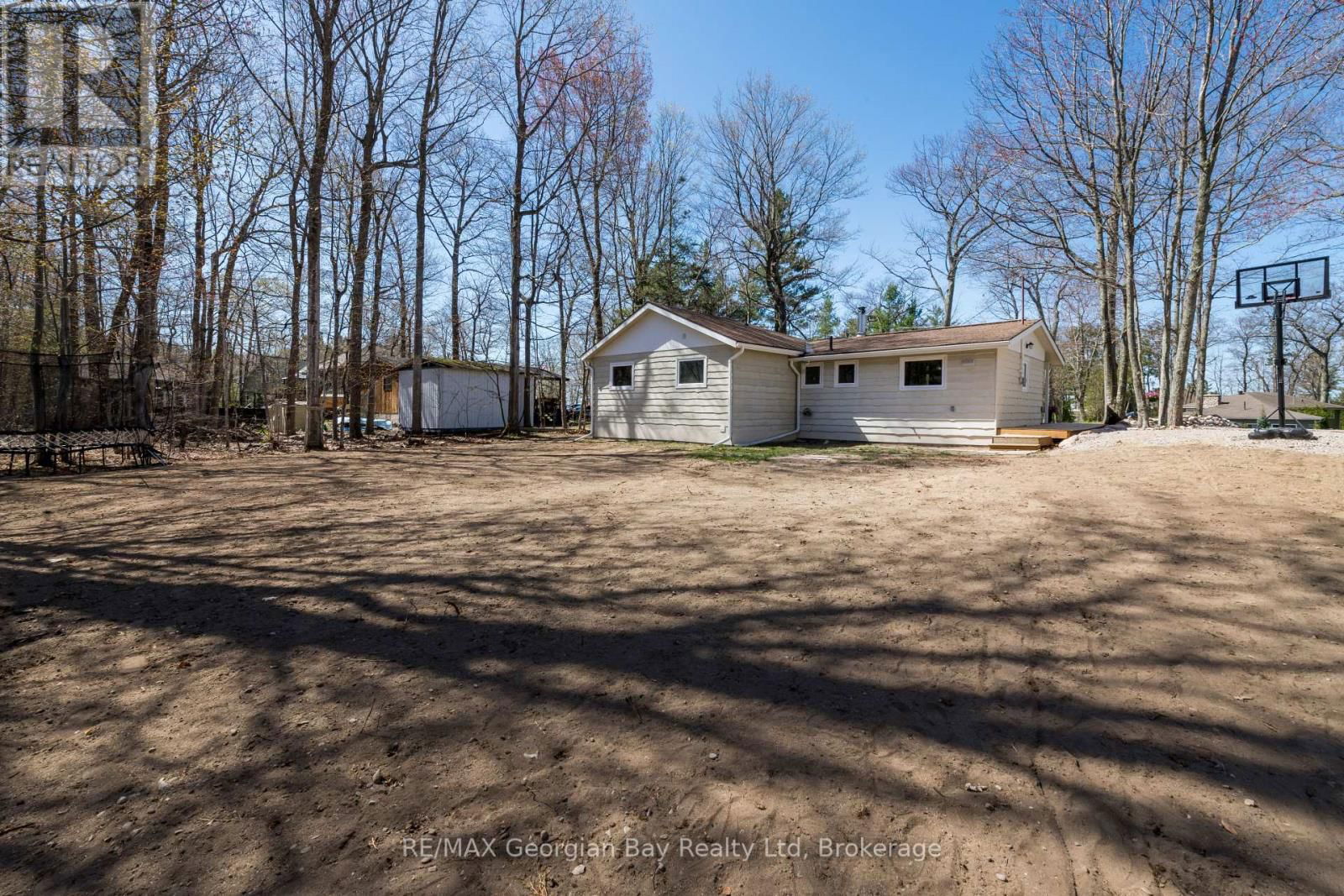 1169 TINY BEACHES ROAD NORTH Image 27