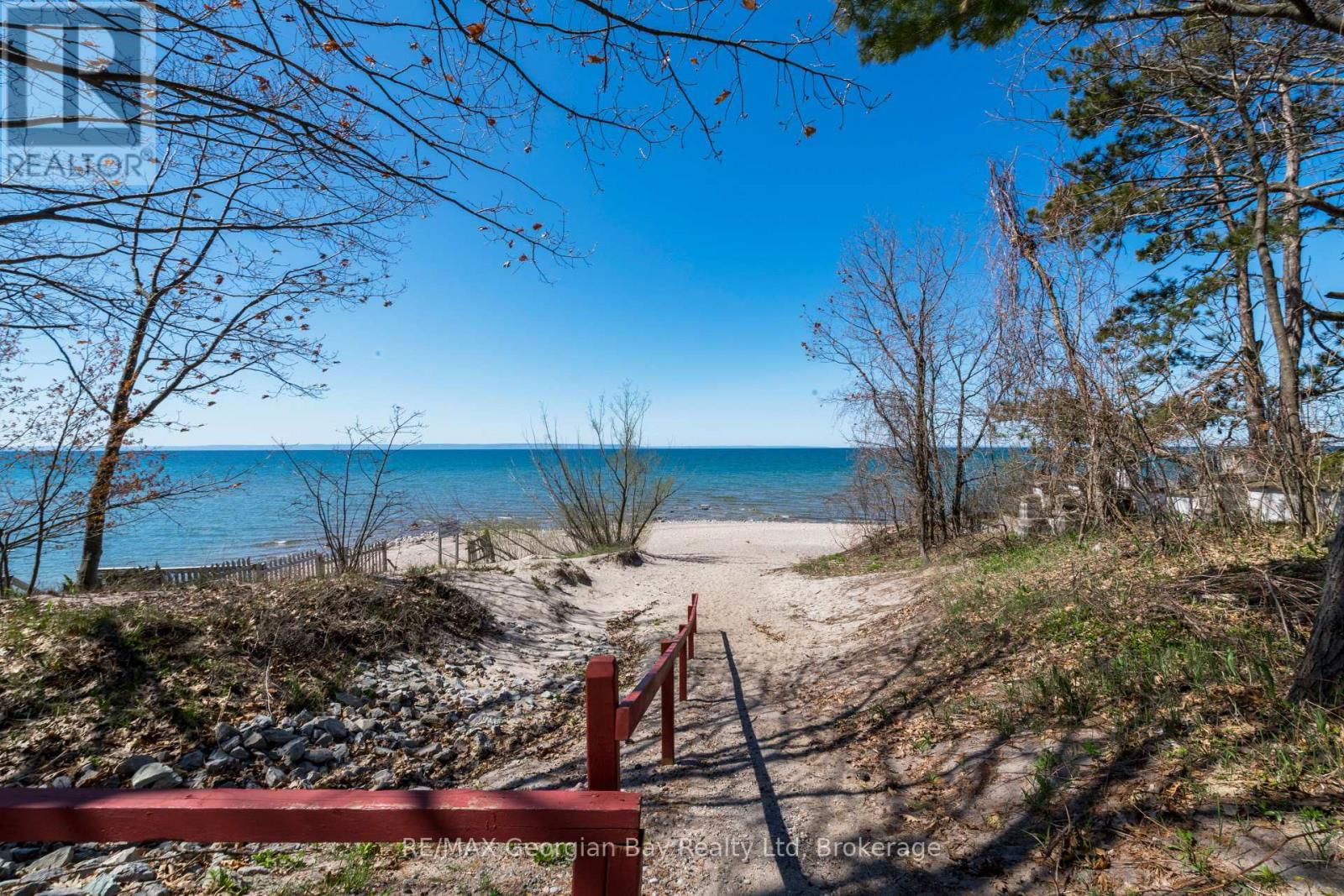 1169 TINY BEACHES ROAD NORTH Image 3