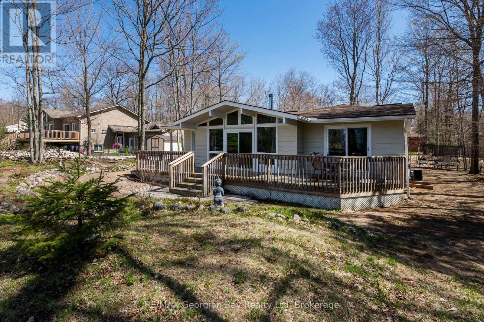 1169 TINY BEACHES ROAD NORTH Image 30