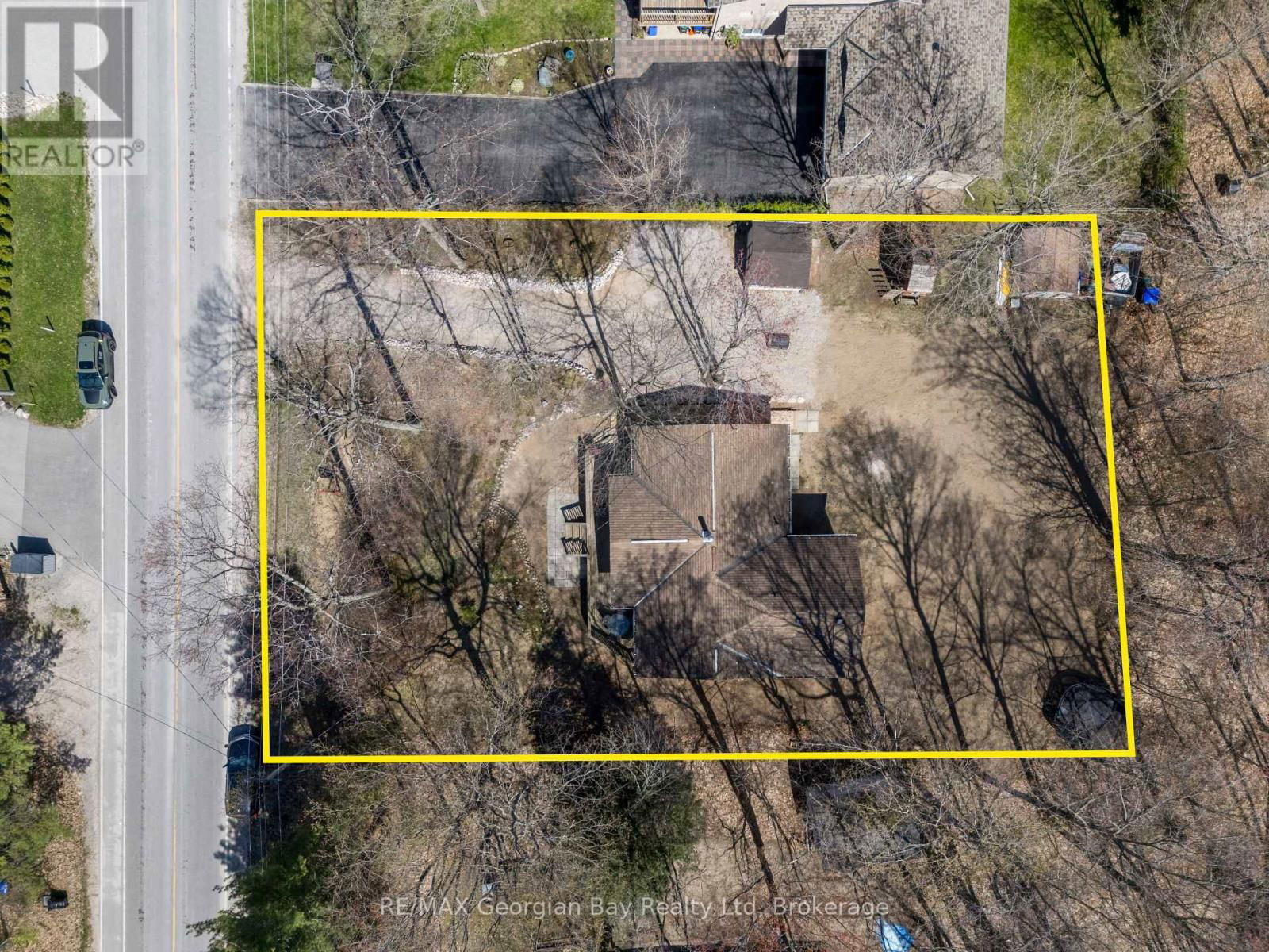 1169 TINY BEACHES ROAD NORTH Image 34