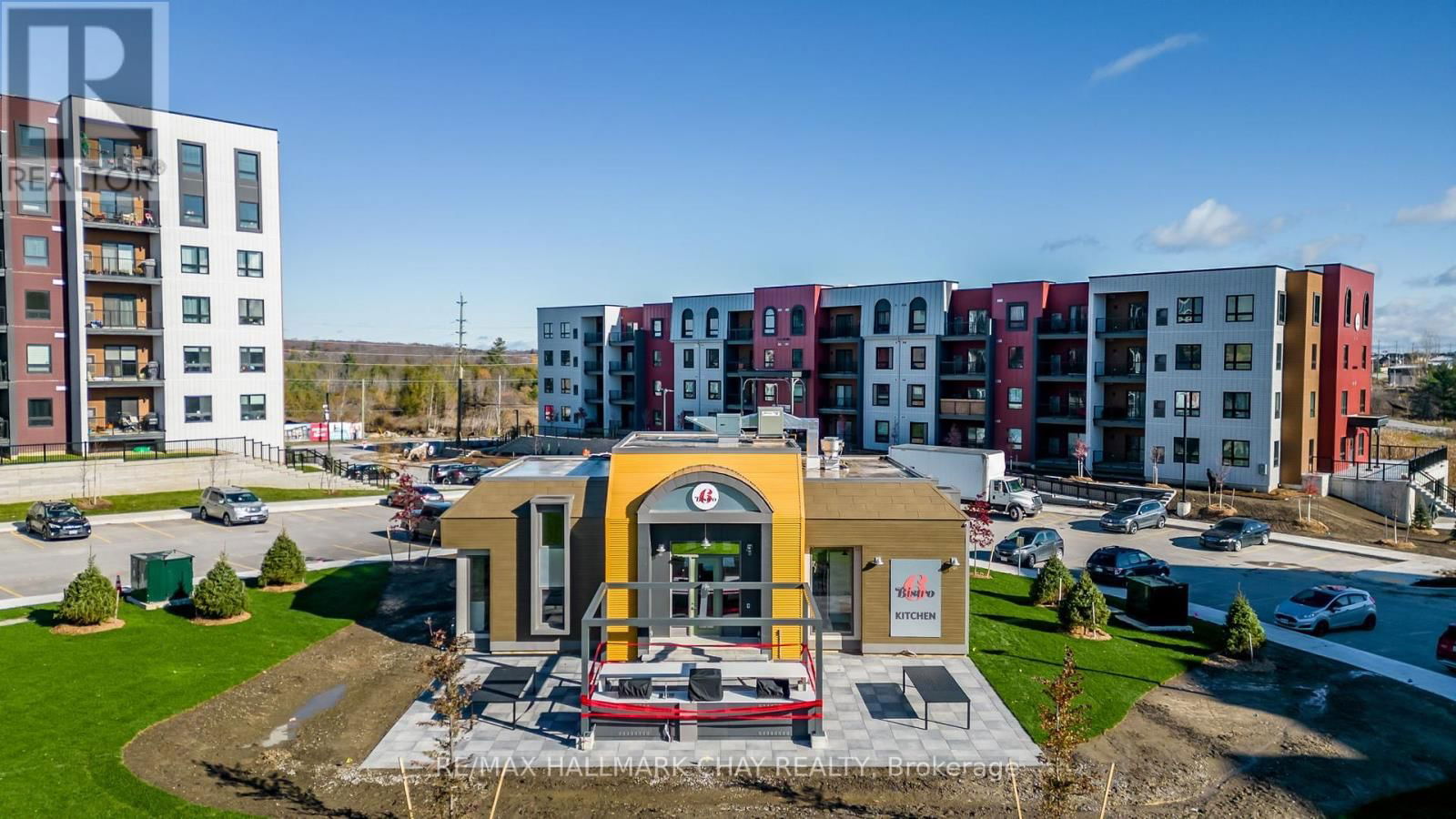 208 - 6 SPICE WAY Image 15
