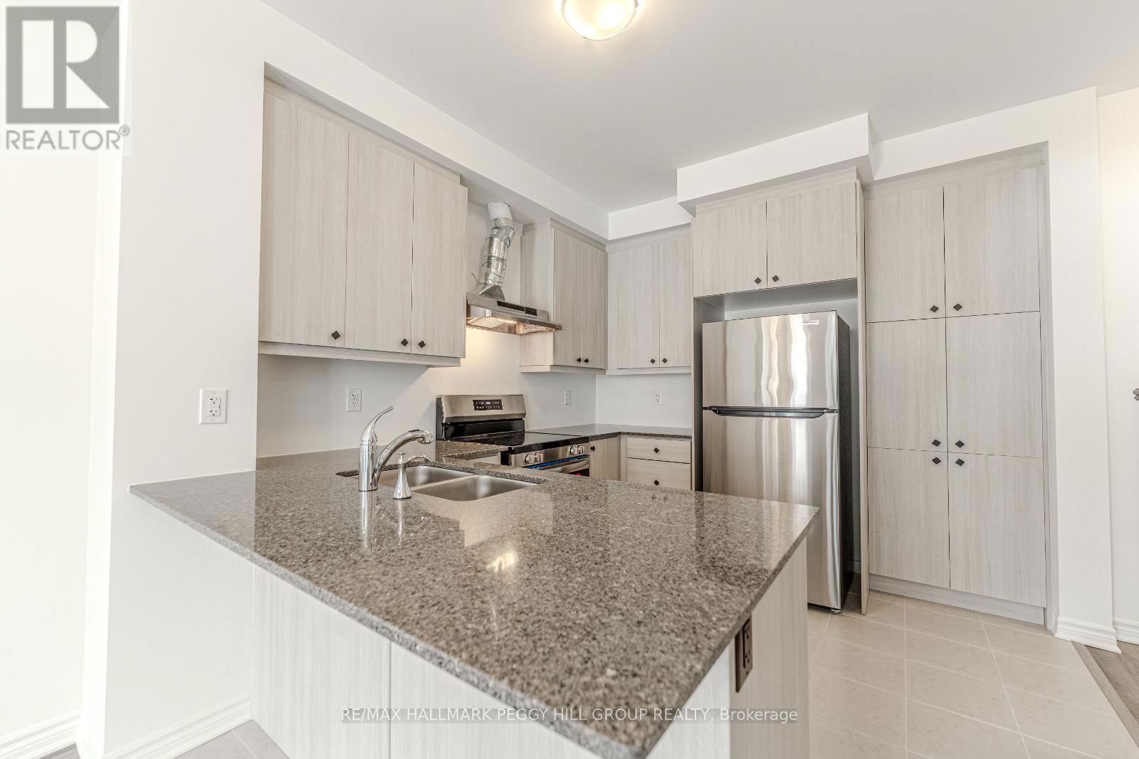 37 PEAREN LANE Image 2