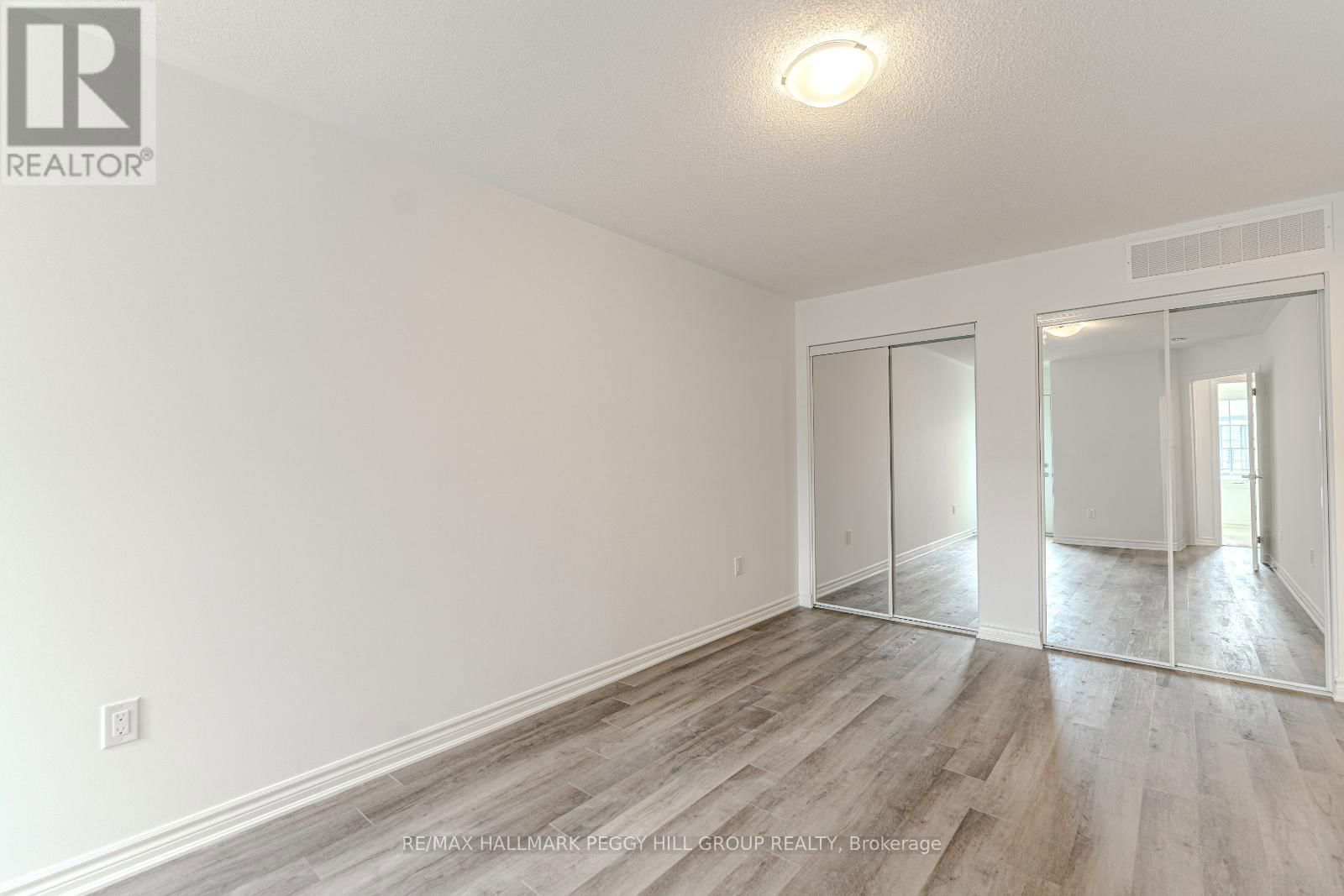 37 PEAREN LANE Image 7