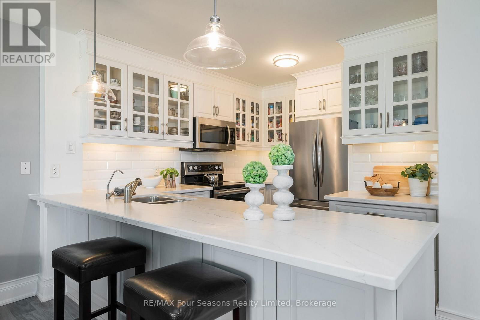18 - 44 TROTT BOULEVARD Image 14