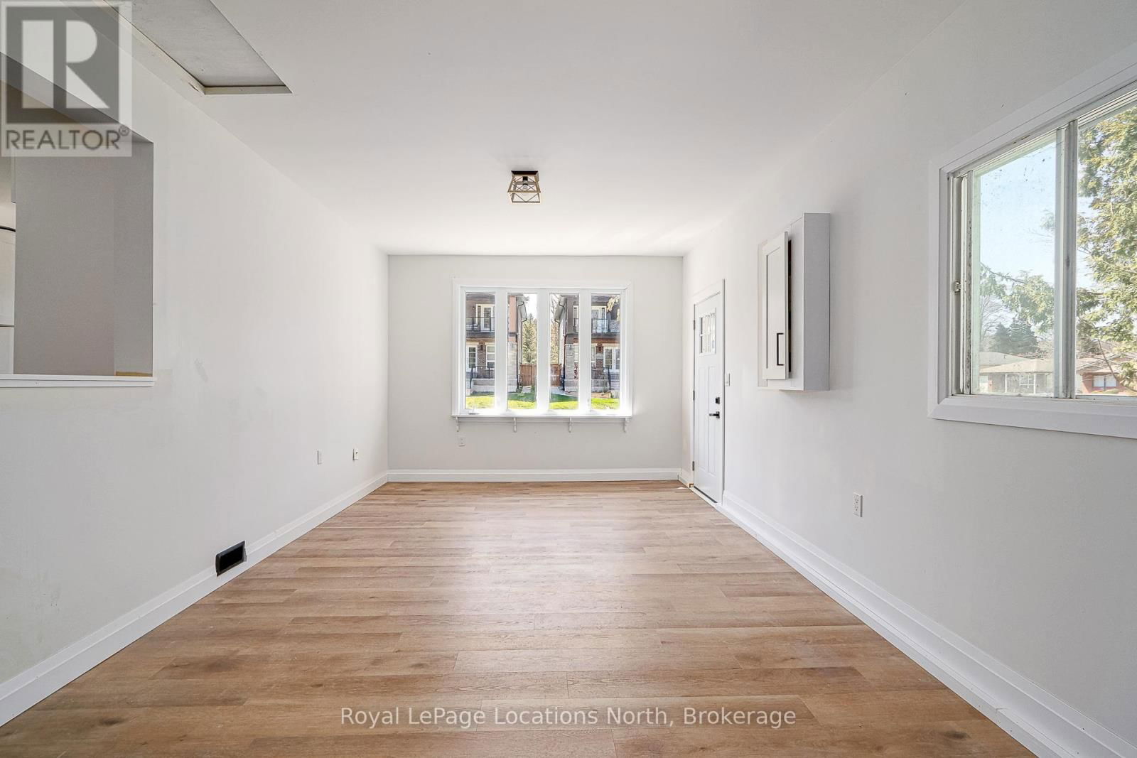 11 LISBON COURT Image 18