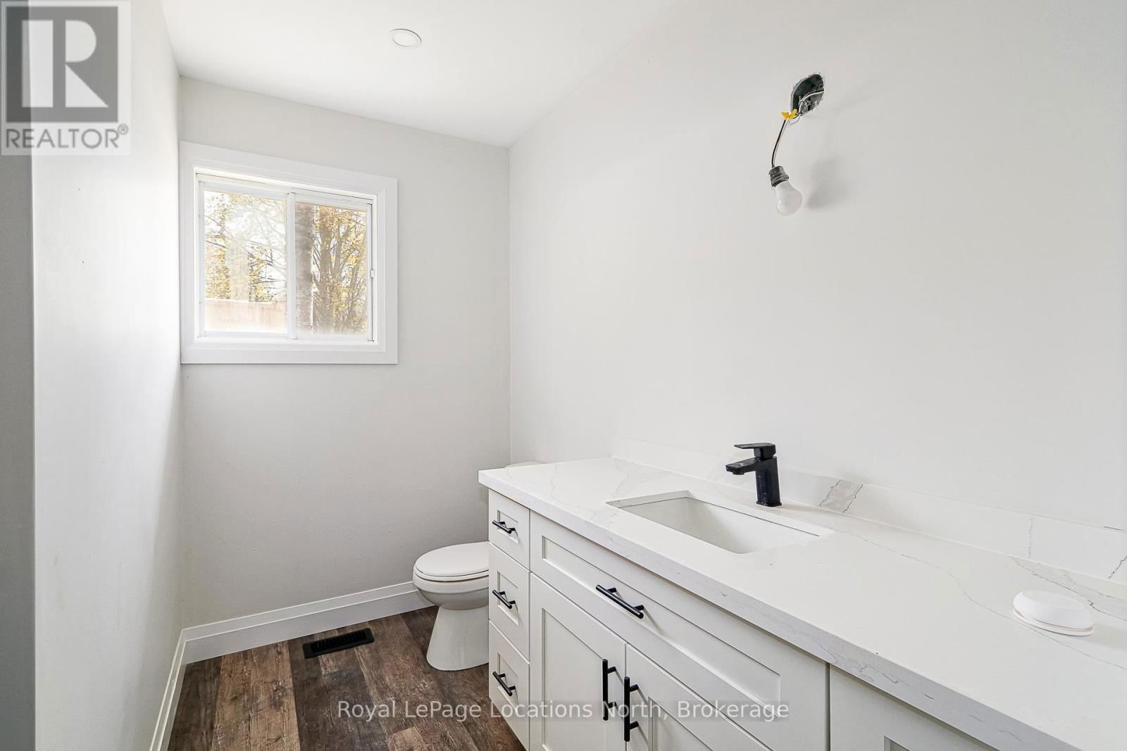 11 LISBON COURT Image 31