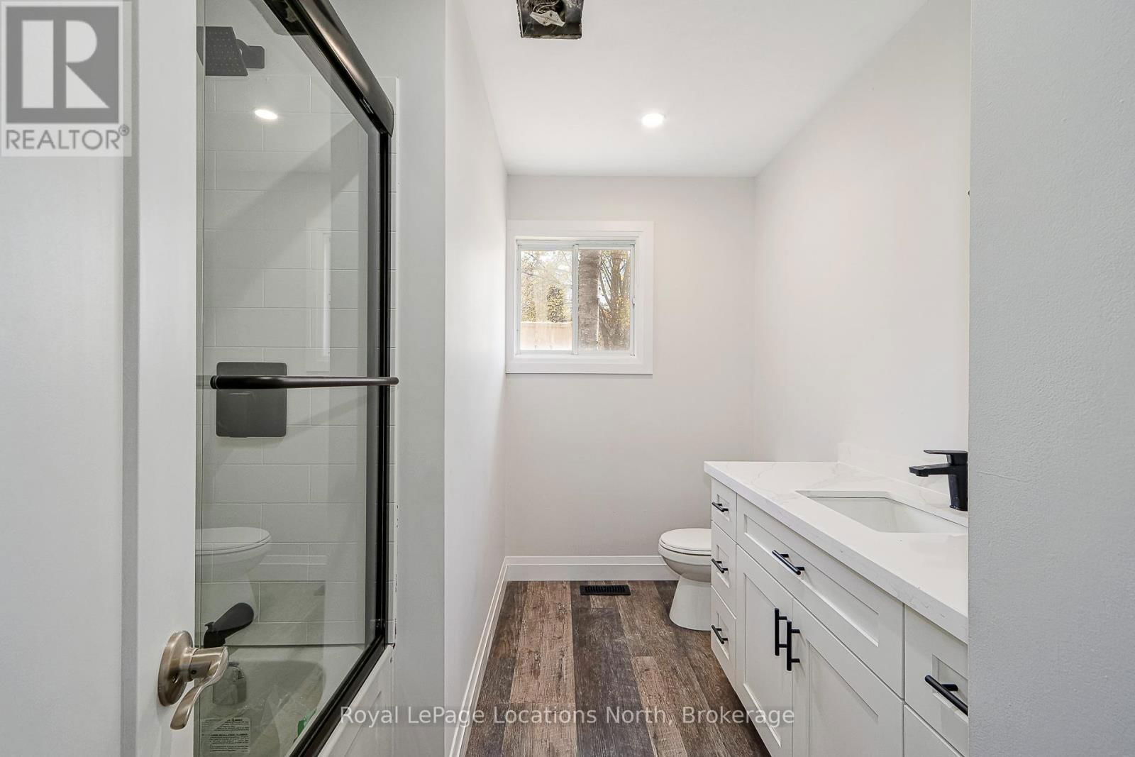 11 LISBON COURT Image 32