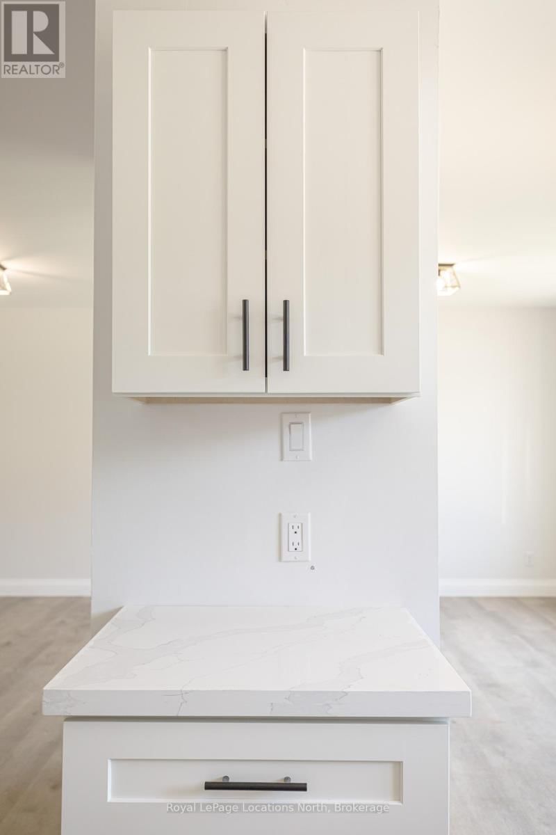 11 LISBON COURT Image 34