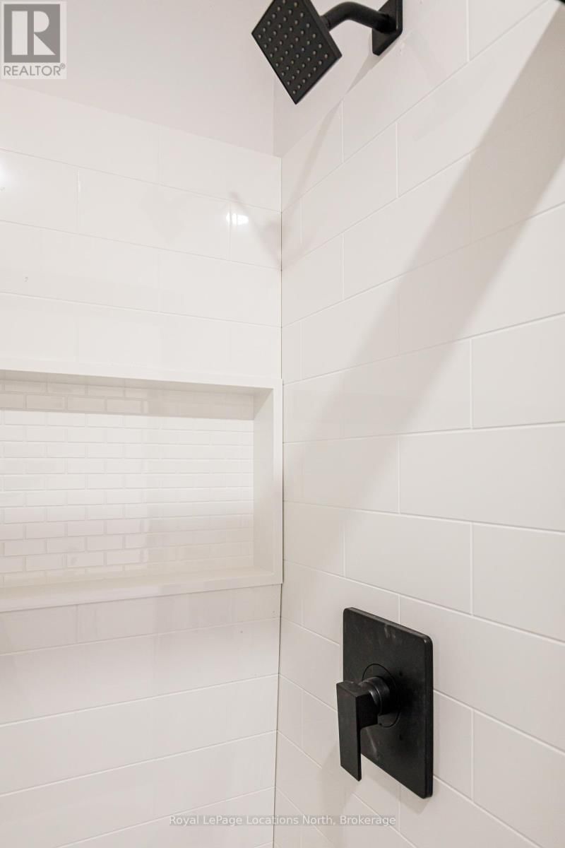 11 LISBON COURT Image 39