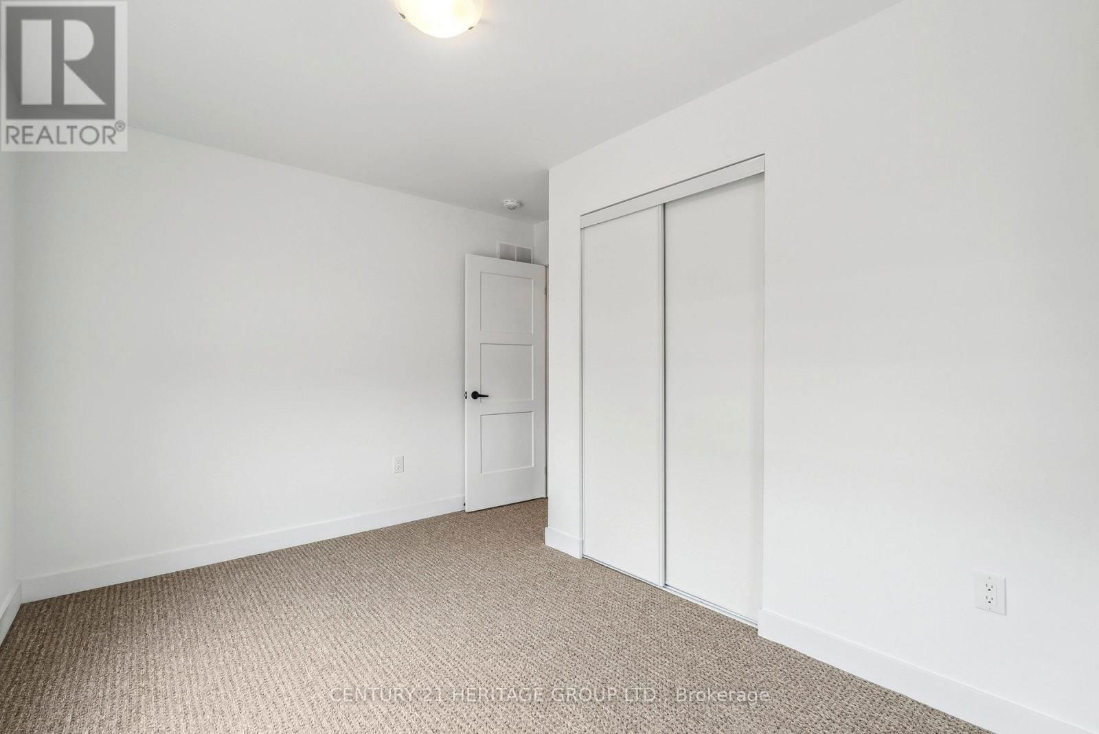 37 WAGON LANE Image 23