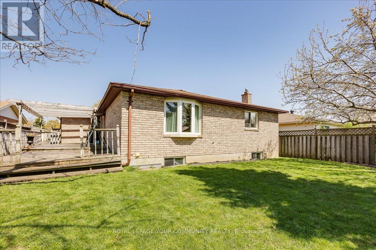 4 WELLS CRESCENT Image 33
