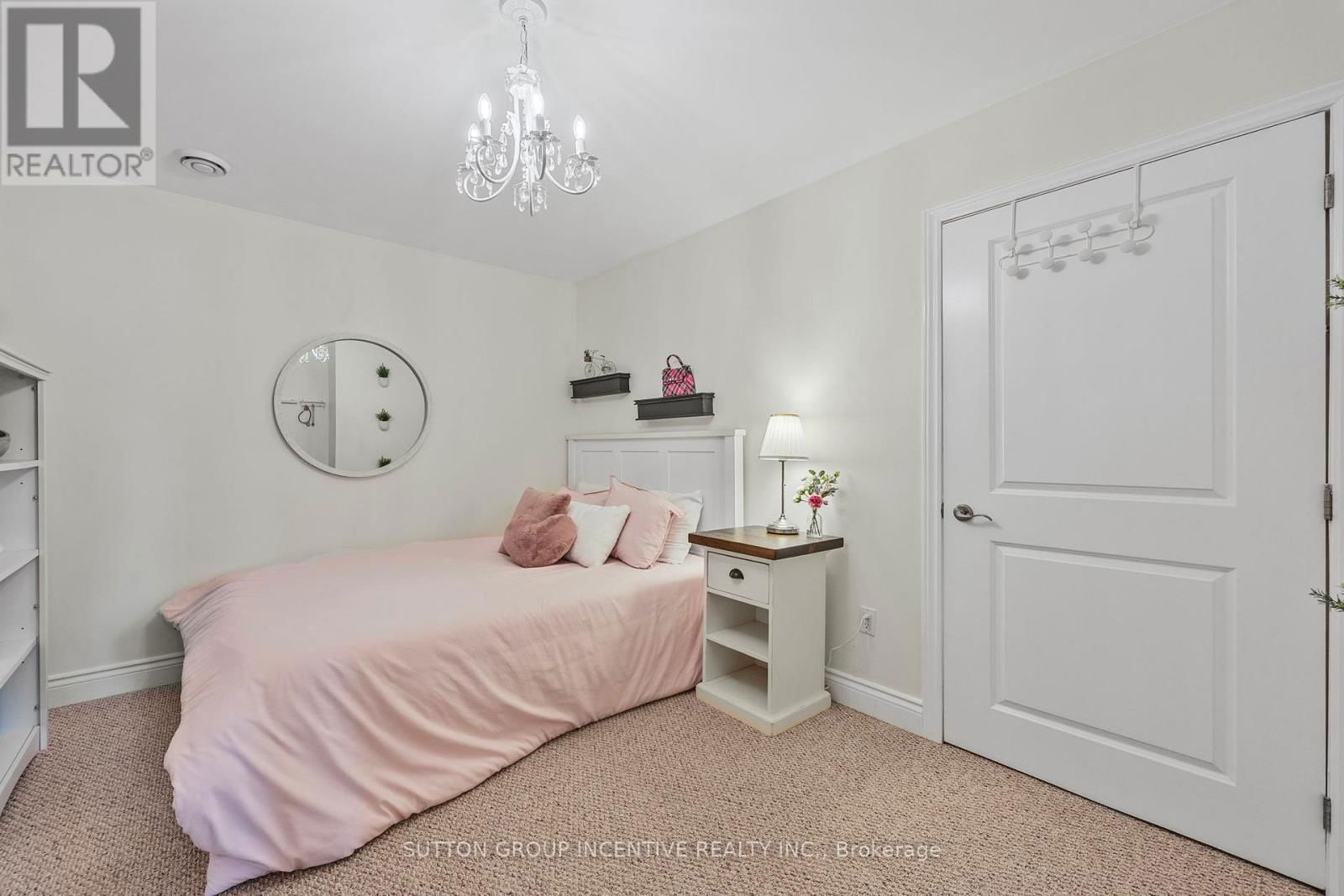29 - 5 INVERMARA COURT Image 36