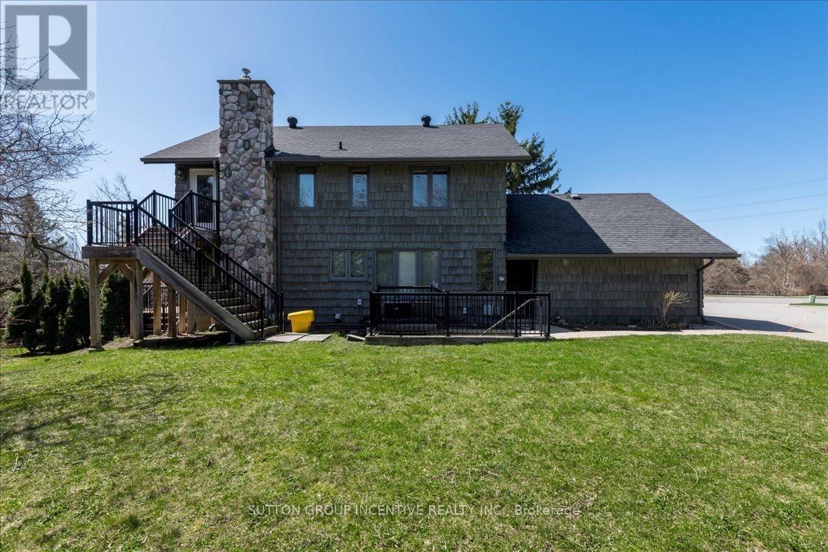 381-387 MAPLEVIEW DRIVE WEST Image 31