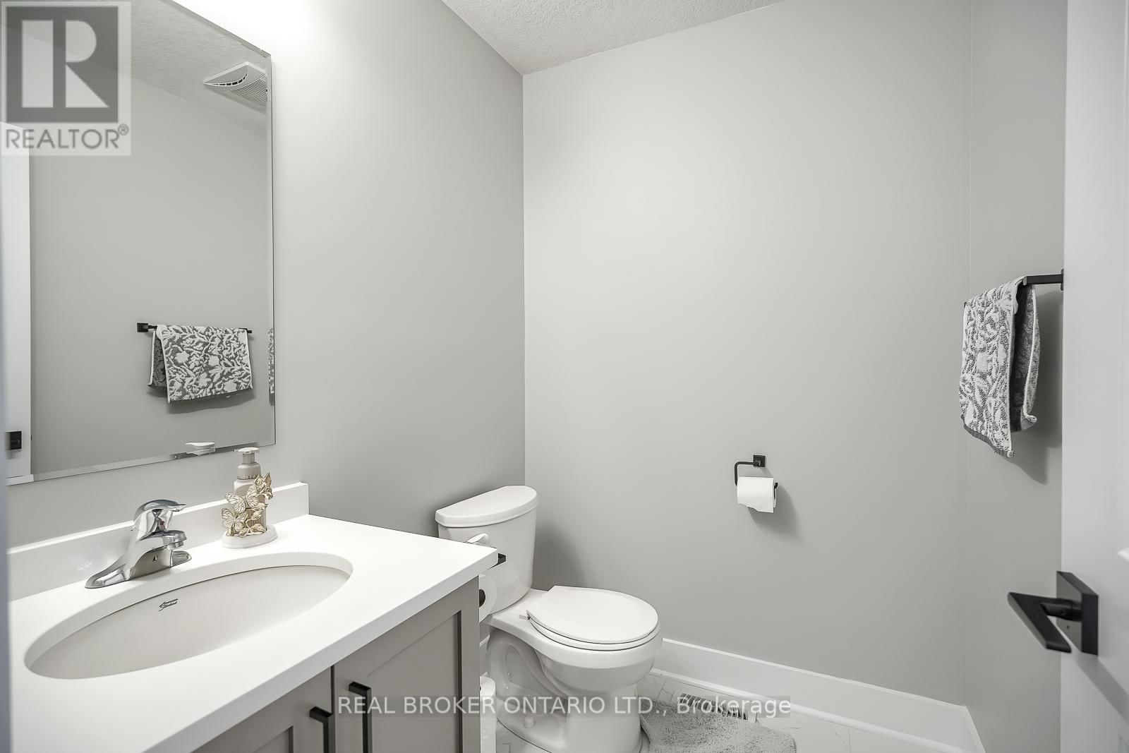 44 ALLENWOOD ROAD Image 11