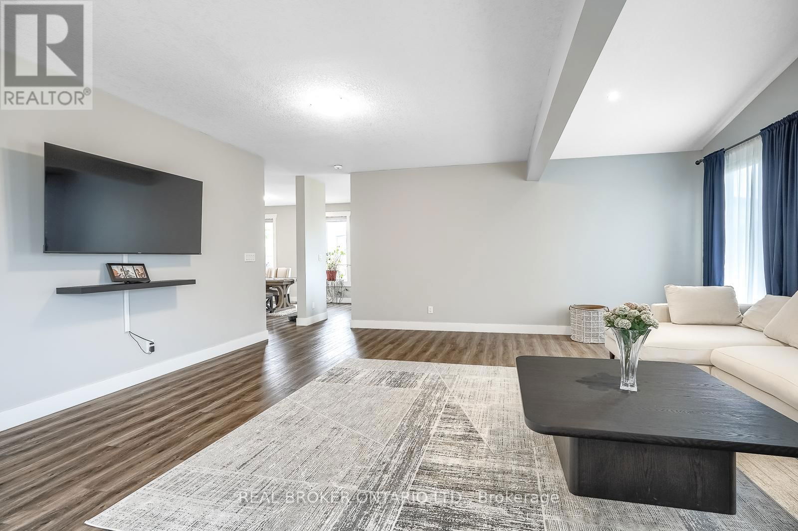 44 ALLENWOOD ROAD Image 18