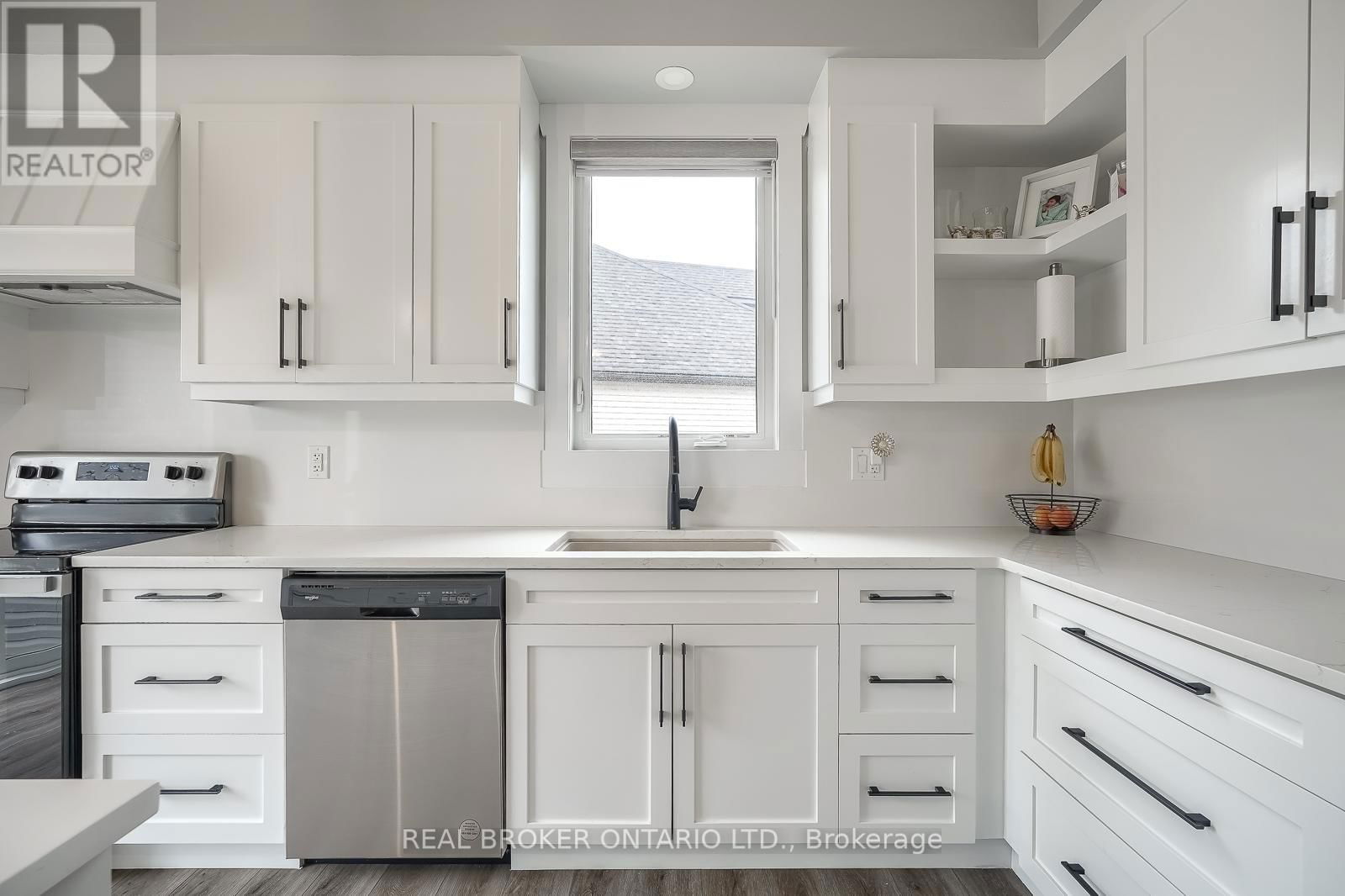 44 ALLENWOOD ROAD Image 21
