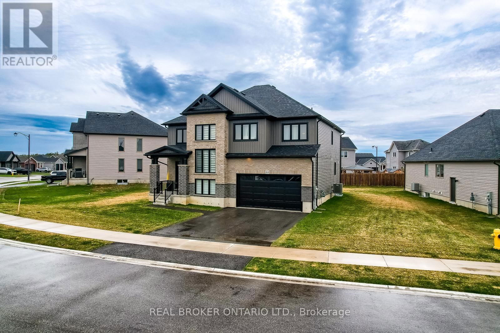 44 ALLENWOOD ROAD Image 3