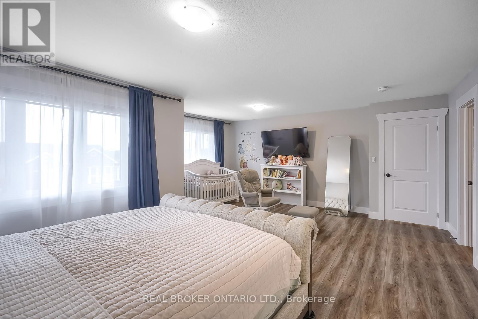 44 ALLENWOOD ROAD Image 31