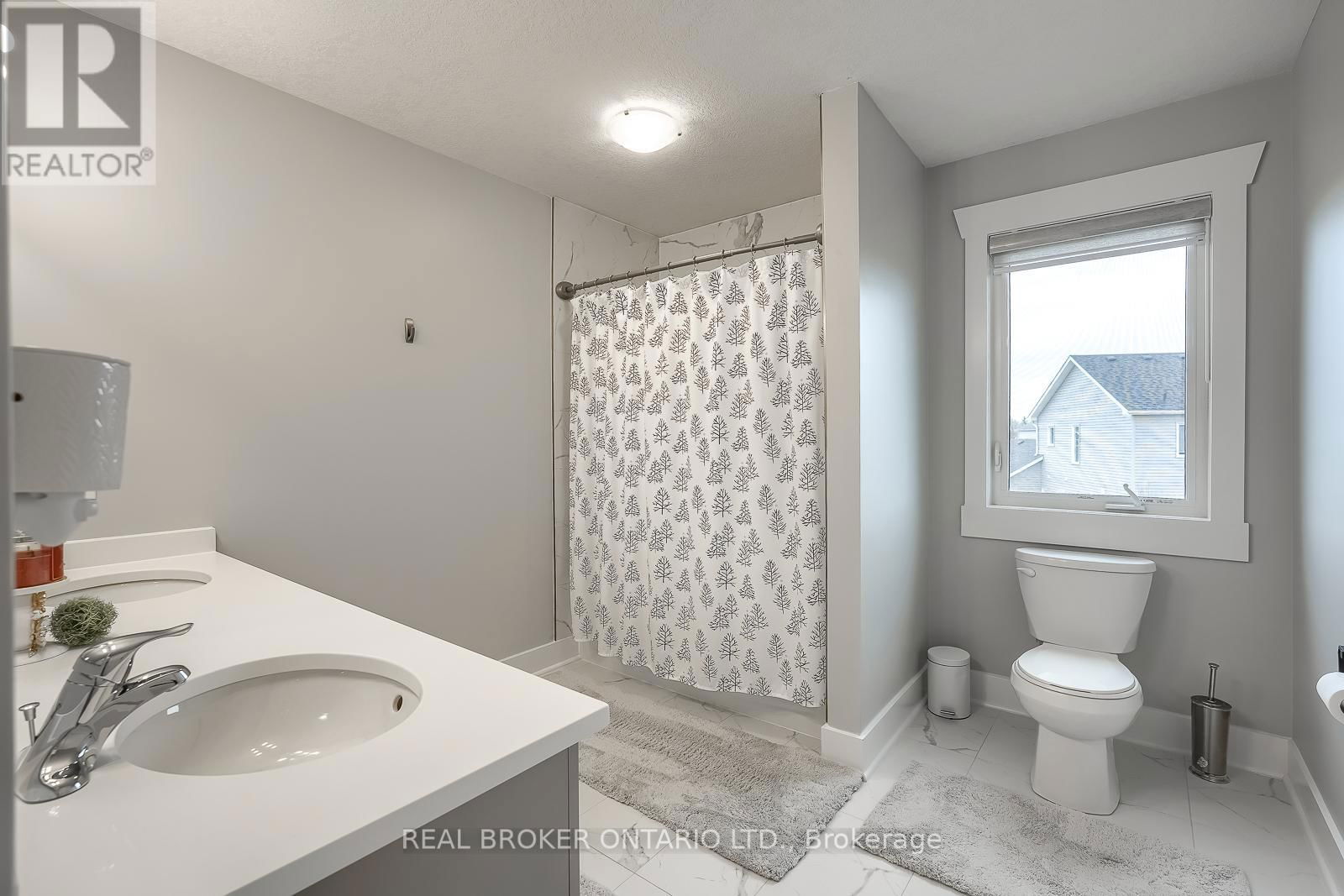 44 ALLENWOOD ROAD Image 38