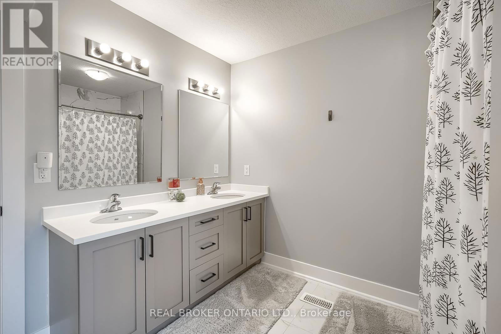 44 ALLENWOOD ROAD Image 39