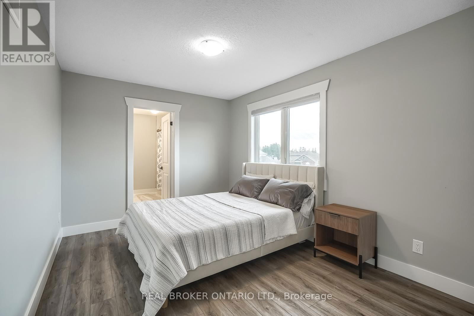 44 ALLENWOOD ROAD Image 40