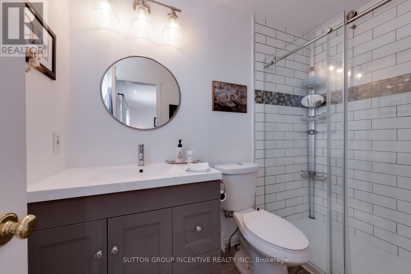 55 VANESSA DRIVE Image 14