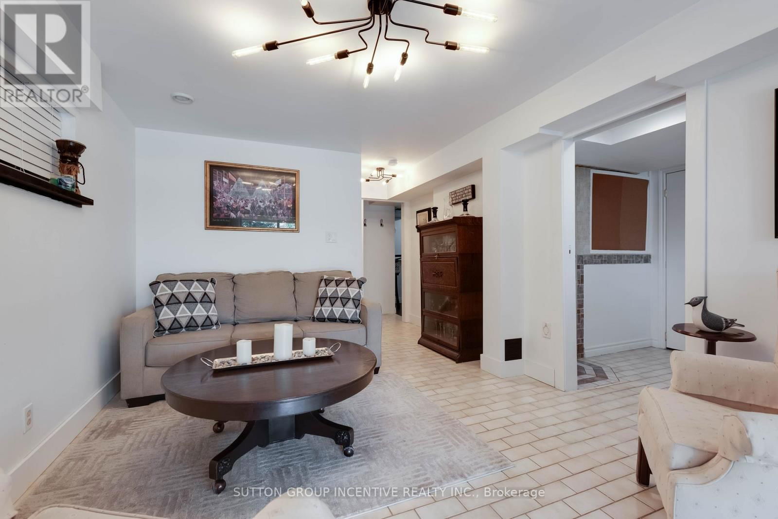 55 VANESSA DRIVE Image 17