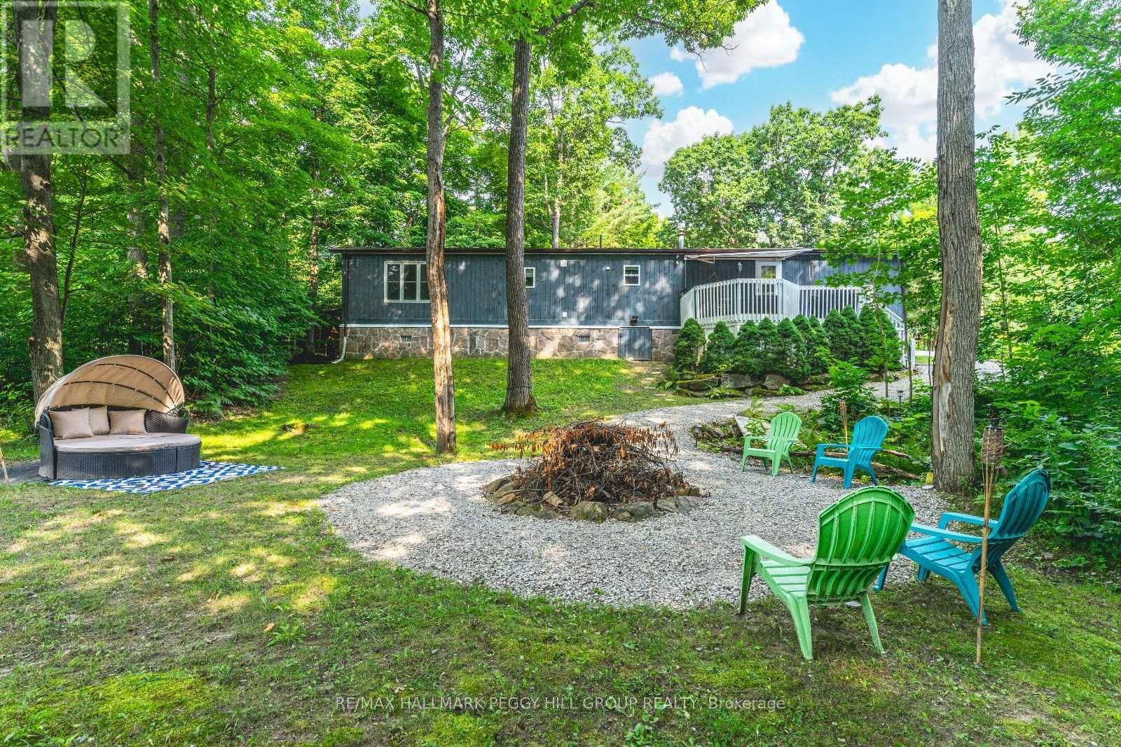 7498 ISLAND CRESCENT Image 12